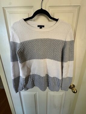 Tommy Hilfiger Gray & White Striped Knit Sweater